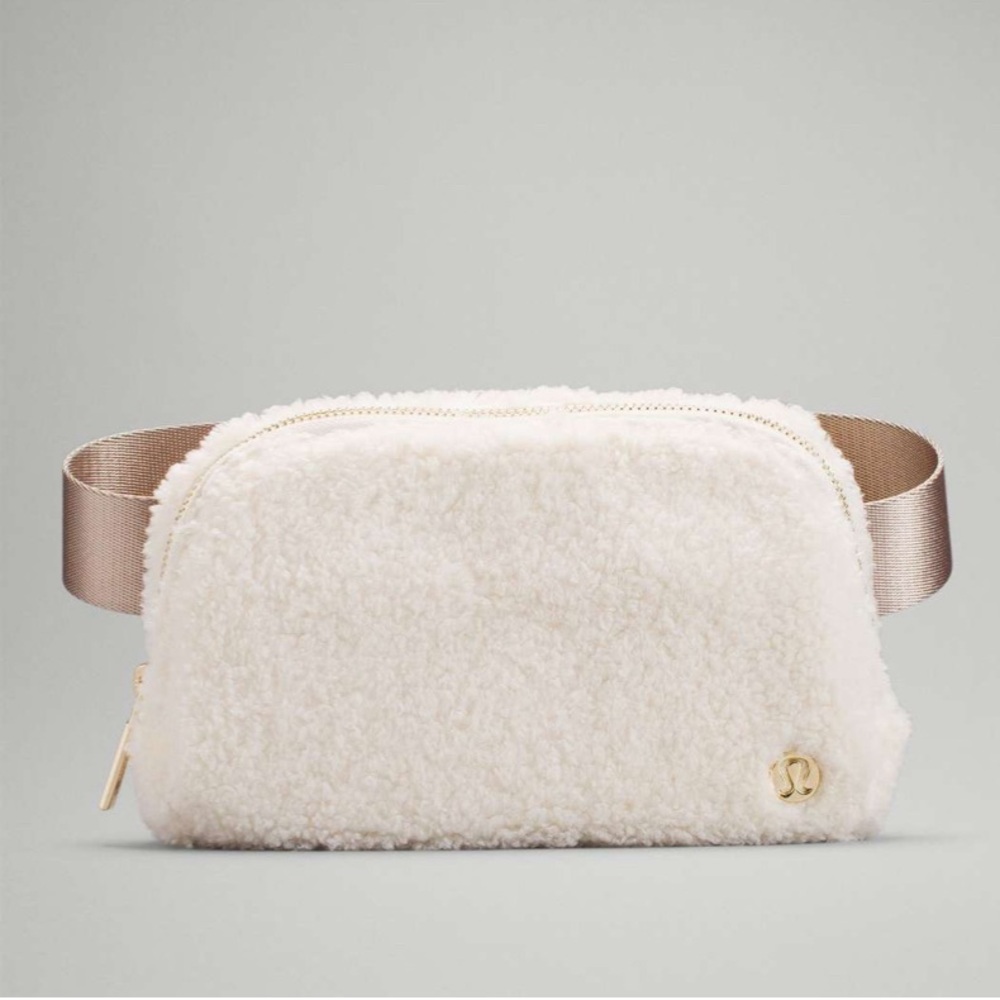 Lululemon Everywhere Fleece Belt Bag
